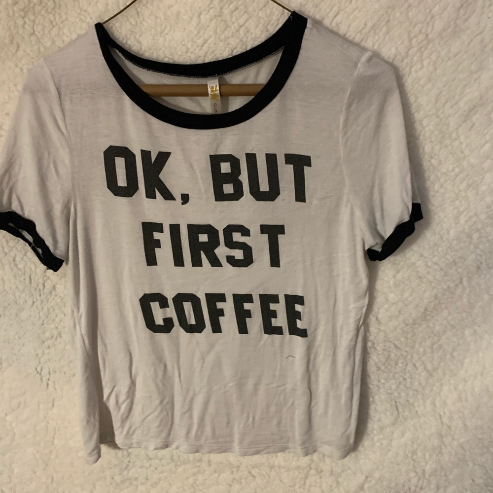 Semi-cropped graphic tee